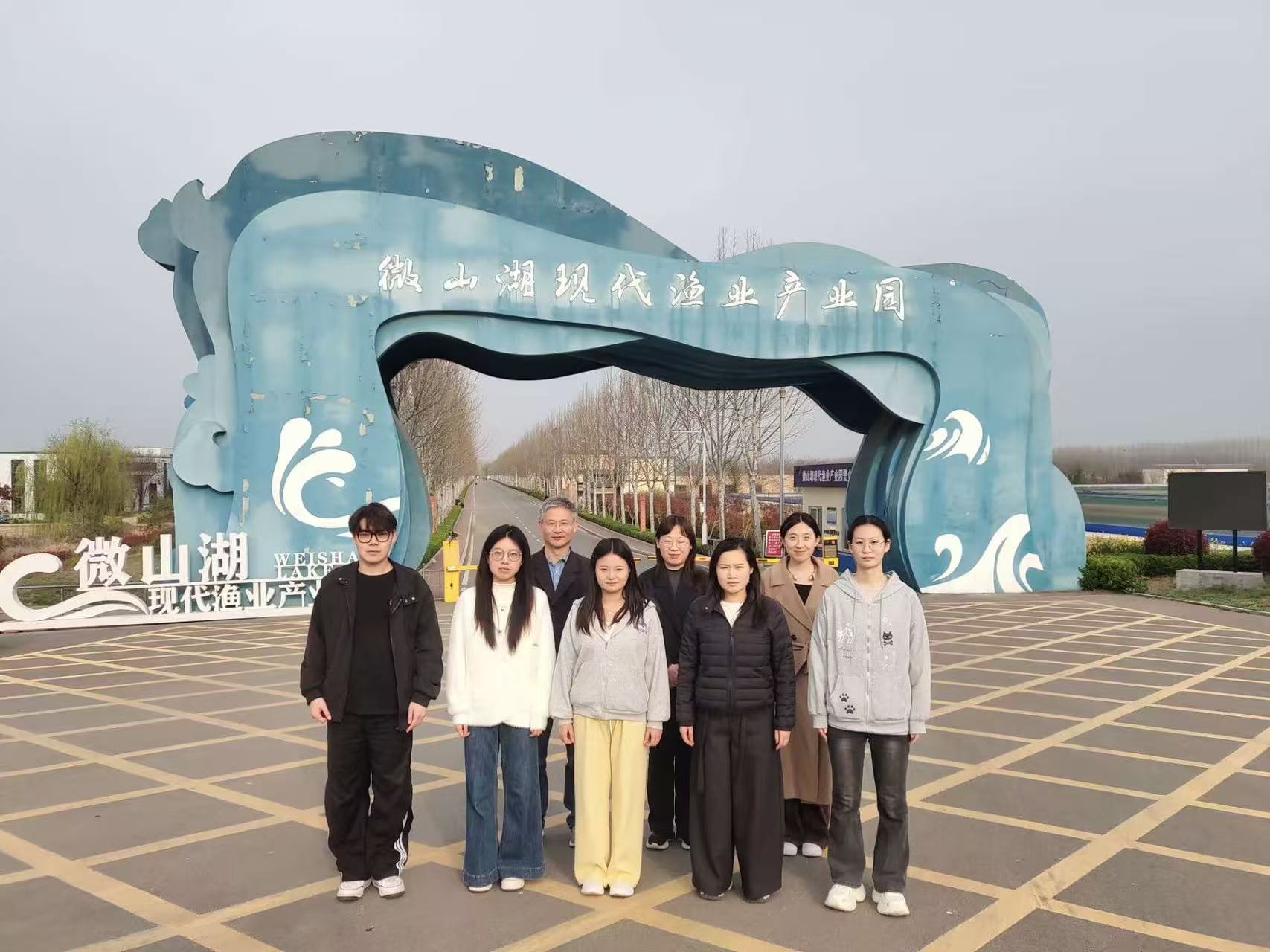 农学系动物医学专业群师生赴微山湖现代农业产业园参观学习